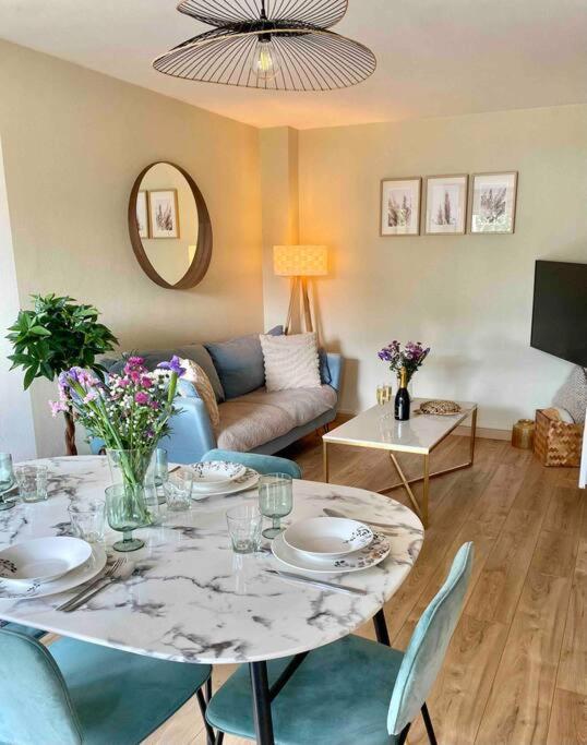 Ferienwohnung Les Rives De L'Indre. Parking Gratuit. Lit 160Cm Châteauroux Exterior foto