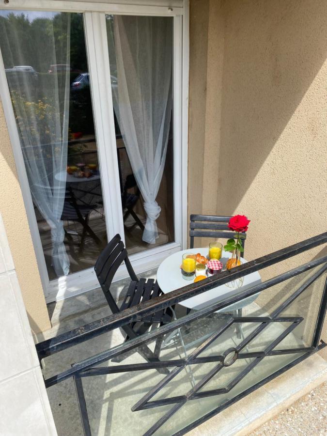 Ferienwohnung Les Rives De L'Indre. Parking Gratuit. Lit 160Cm Châteauroux Exterior foto